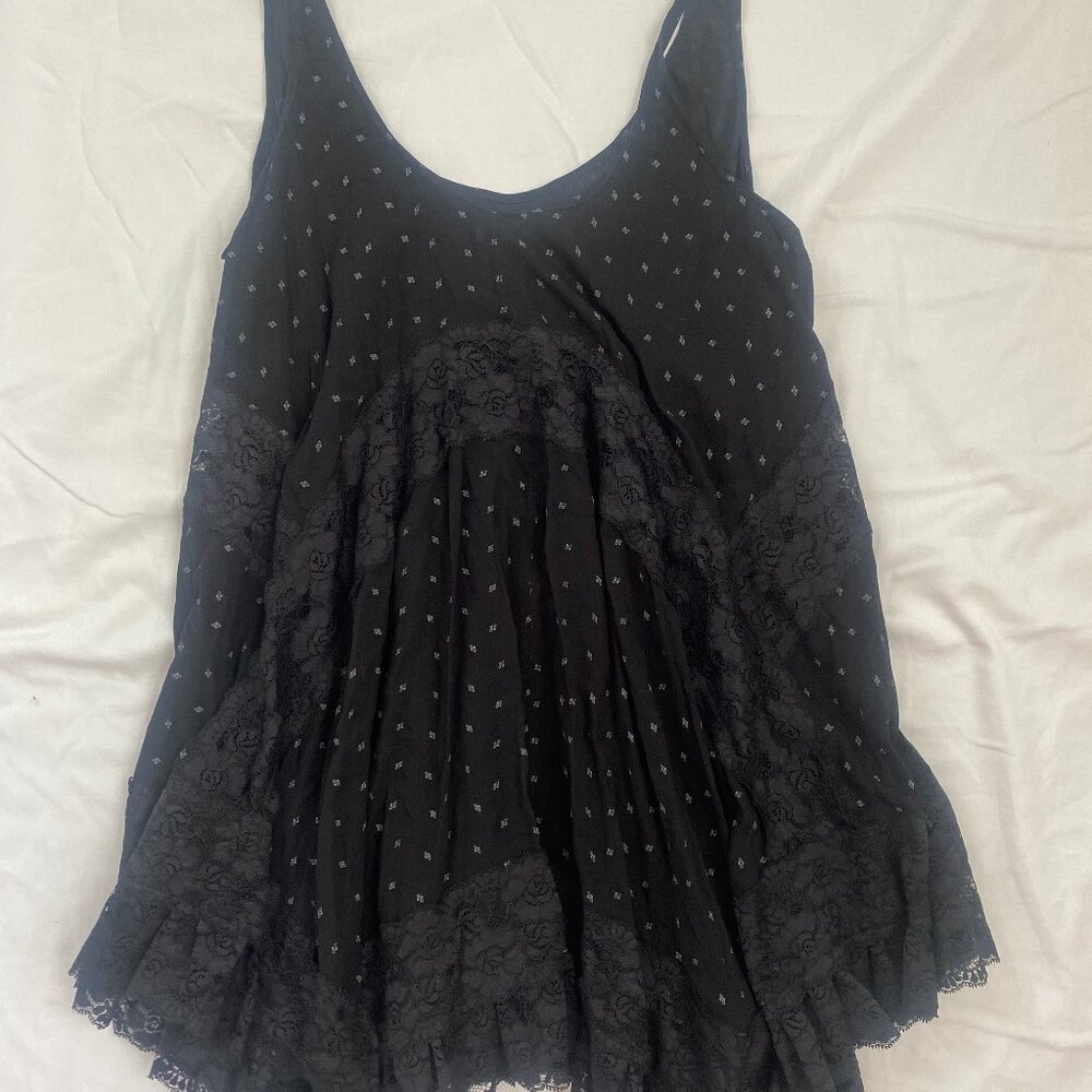Intimately Free People Lacy flowy swing dress. Very Detailed. Size:XS